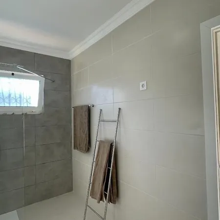 Margarida - Private Pool - 10 Guests - אלבופיירה